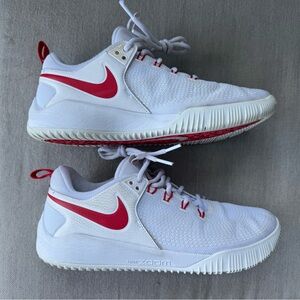 Women’s Nike Air Zoom Volleyball Shoes – Size 9